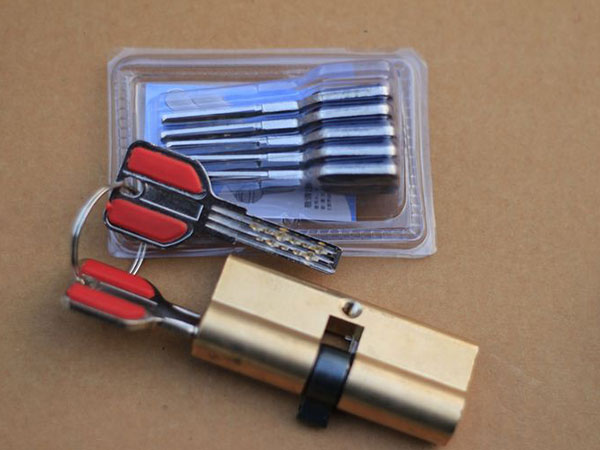 新邵24小时上门开锁公司